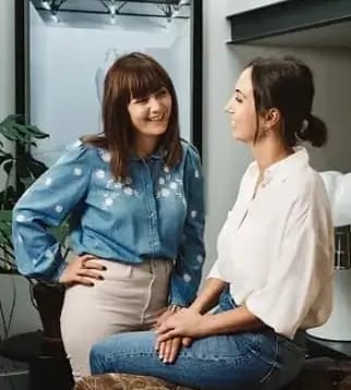 Morgane et Clara, expertes en retraites autour de la périnatalité