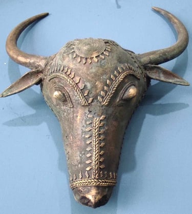 "Wall-mounted wild buffalo head sculpture – rustic tribal-style home decor-for global buyers"