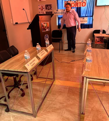 DETALLANDO EL SALON DE DEBATES