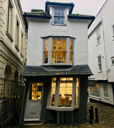 The Crooked House à Windsor