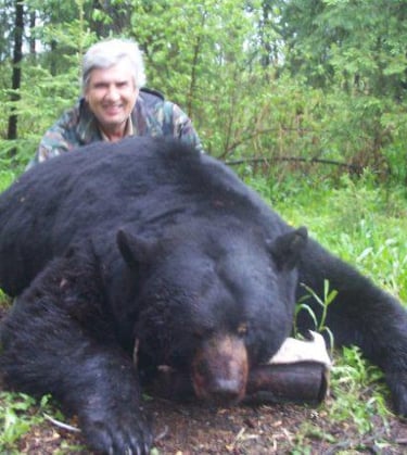 Saskatchewan black bear hunts - enormous saskatchewan black bear
