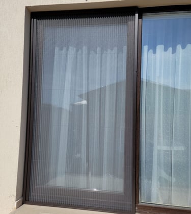 PLASE PLISSE / MONTAJ PE TAMPLARIE PVC / SEV HOME