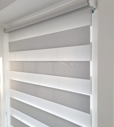 SEV HOME / ROLETE TEXTILE ZI NOAPTE / ZEBRA / DUBLETE / ROLETE LA COMANDA