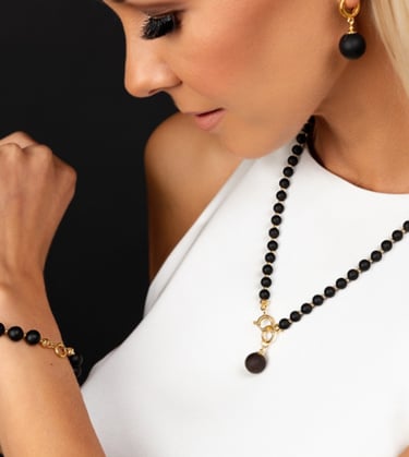 produkto-fotografija-su-modeliu