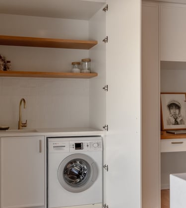 Findlay Residential Builders - hidden laundry - Stanmore Bay renovation