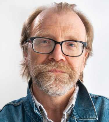 Headshot of George Saunders