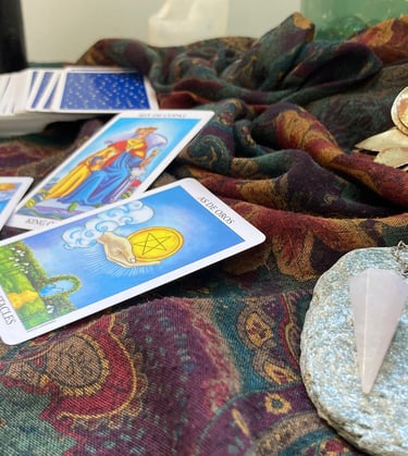 lectura de tarot terapéutico con álvaro castro astrólogo