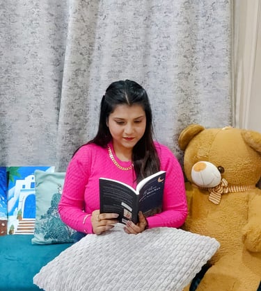 Aarushi Jain reading her debut poetry book "The Moon Doesn't Write Back" | Aarushi Jain Writes