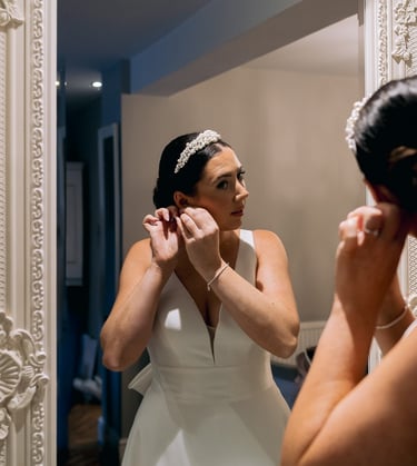 Guests clapping during wedding speeches in Leeds – documentary wedding photography by The Wedding Ed