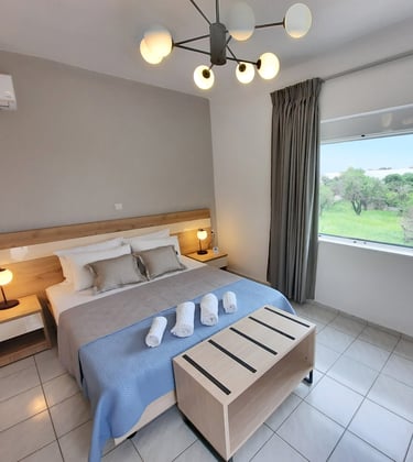 stelios studios bed room in sougia