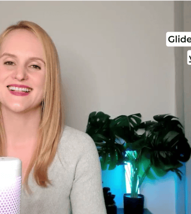 Jules demonstrating sounds for Australian accent training