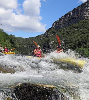 Aventure en canoë dans les gorges de l'Ardèche