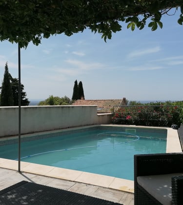 Blick vom Swimmingpool des Ferienhauses La Maison d'Yvette in Le Barroux, Provence, Mont Ventoux