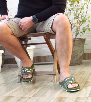 men's camo sliders