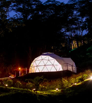 Glamping Jacaranda, hermoso domo de lujo en Casa Quincha Glamping cerca de Bogota