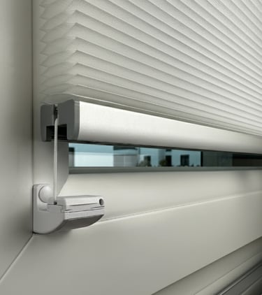 Pleated Blind Easy Installation Brackets