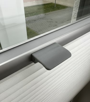 Pleated Blind Handle and Manual operations