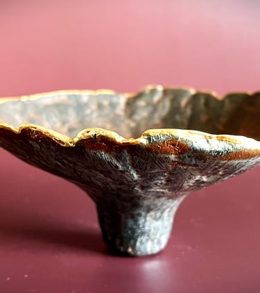 coupe forme corail ou champignon terres de papier en argile végétale coupe à pied