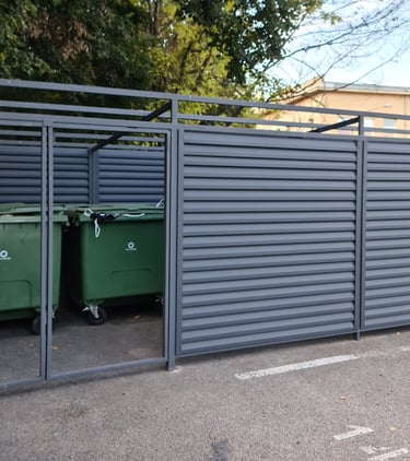 Konteinerių aptverimas