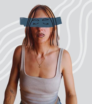 parkinson inicio temprano sin h a woman with a blue eye patch on her forehead