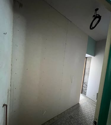 Mur rénové avec plaques de platre