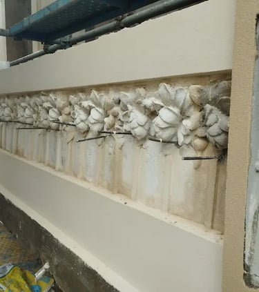 Proceso de restauración de la ornamentación externa de la Casa Censi realizado por Almapiedra.