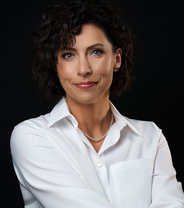 a woman in a white shirt and a white shirt