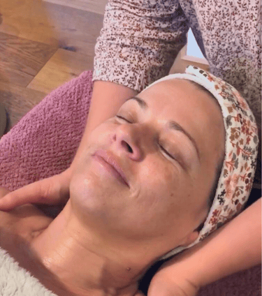 Mon Instant Bien-Etre Esthéticienne à Domicile Facialiste Massages Visage Lyon Villeurbanne