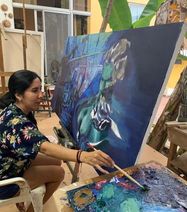 Loly Barrionuevo pintando