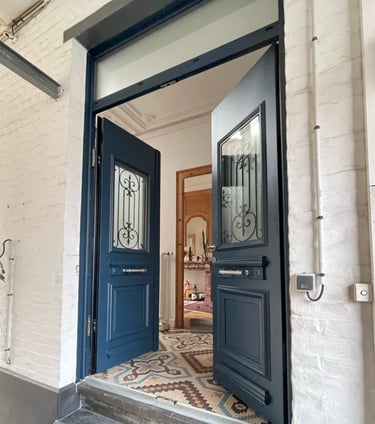 Double porte bleue sur mesure en aluminium