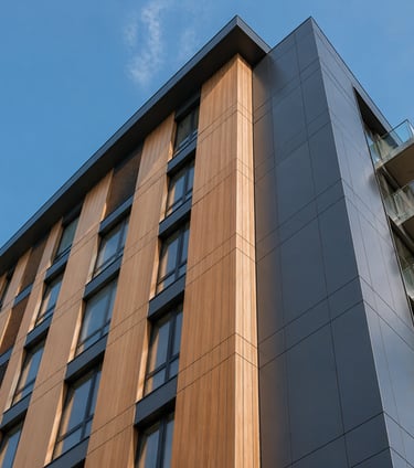 Immeuble moderne avec bardage mixte – bois et métal