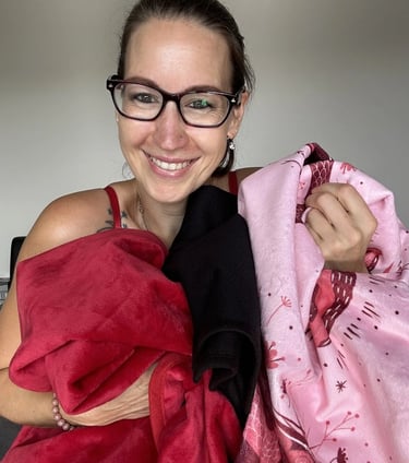 Pleasurelit Patricia with her favourite splashblankets