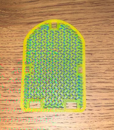 Multicolor patterns for insert plates
