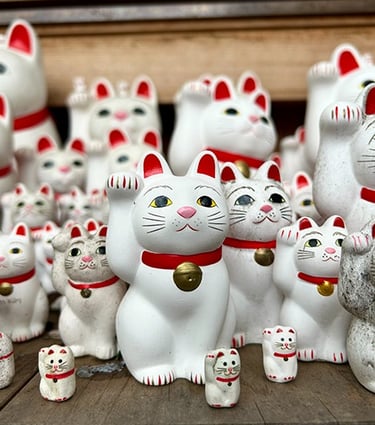Statuettes de Maneki-Neko au Gotokuji temple