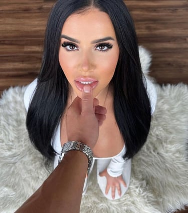 desireedesire OnlyFans Model