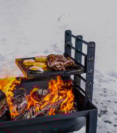 Cooking bacon and eggs on a rawsteelco firepit