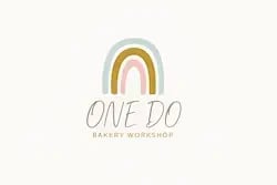 OneDo 教室品牌標誌，彩虹圖案搭配文字「OneDo」，象徵甜品創意與教育理念