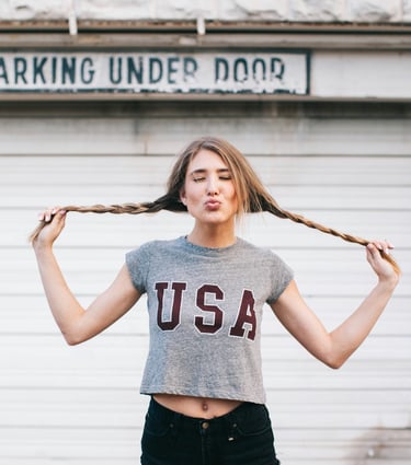Model asking questions to OnlyFans agency