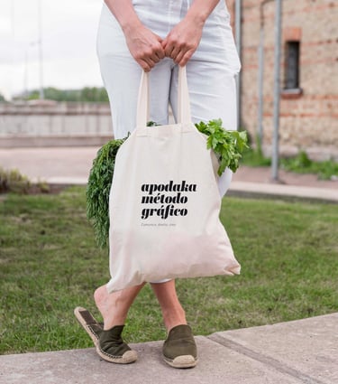 Bolsa de tela con diseño de logotipo Apodaka, identidad visual en Las Palmas
