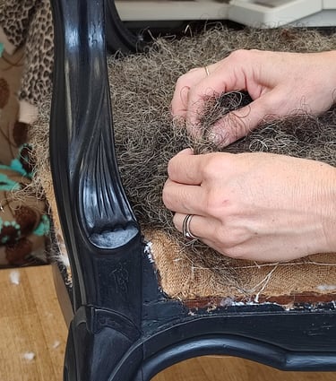 Confection fauteuil en crin Kosy Atelier Tapissier