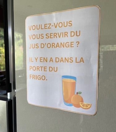 Suggestion écrite sur un frigo