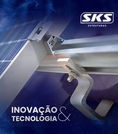 Estrutura metálica destacada sobre fundo azul, logo SKS Estruturas e texto “Inovação & Tecnologia”.