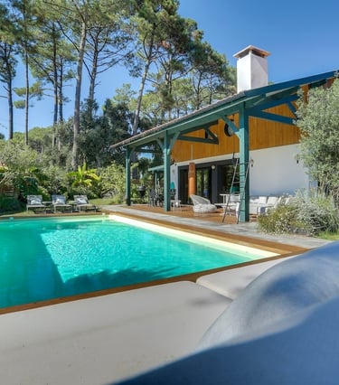 Villa de vacances à Tarnos avec piscine privée et terrasse en bois