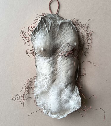 A clickable link leading to a page with information about the sculpture 'All the King's Horses...'