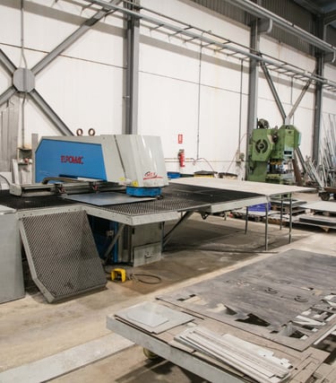 SERNA INDUSTRIAS METÁLICAS LÍDER EN DISTRIBUCIÓN MATERIAL GANADERÍA Y CERCADOS, OVINO VACUNO PORCINO
