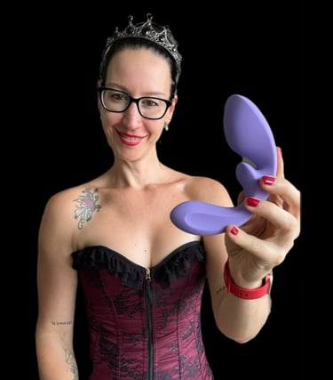 Pleasurelit Patricia holding the OSUGA Flow