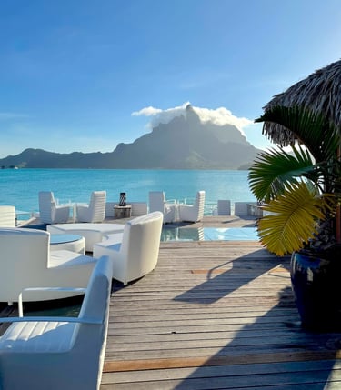 st-regis-bora-bora-outdoor-bar