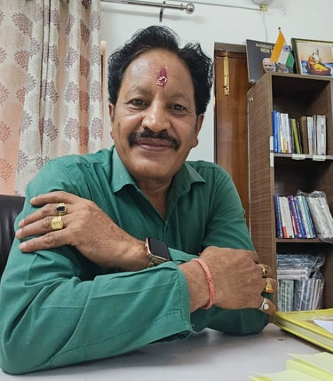 Hindi writer - Dr. Bechain Kandiyal