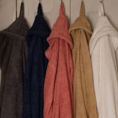 Custom embroidered bathrobe manufacturer 