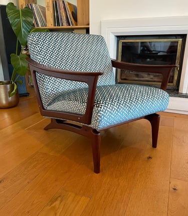 Renovation Fauteuil scandinave velours géométrique turquoise Romo